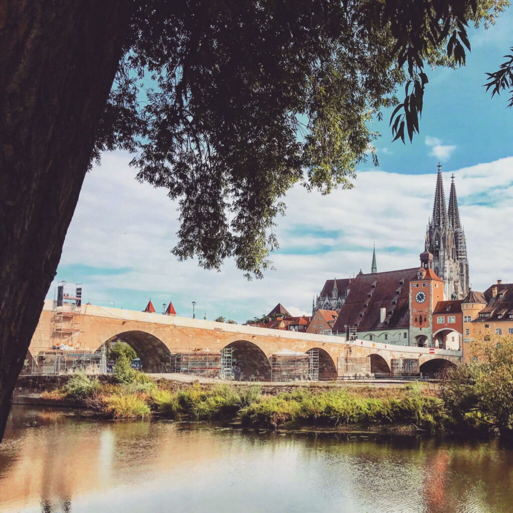 bekannte Brücken Deutschland: Steinerne Brücke in Regensburg