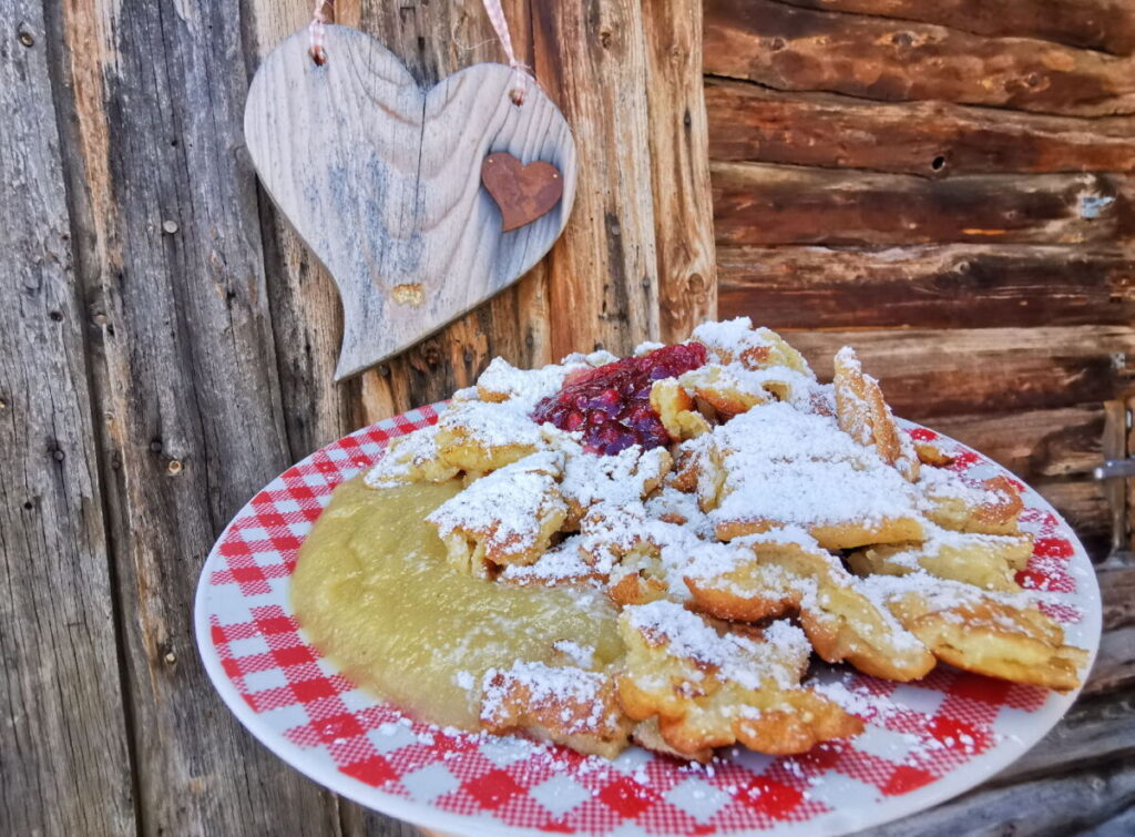 Auf einen Kaiserschmarrn in die Leutasch? Ich zeige dir zwei Hütten, wo du ihn bekommst!