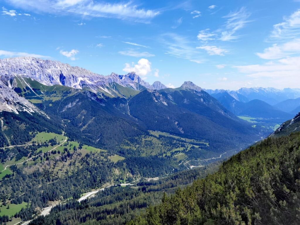 Blick auf das Gaistal von oben