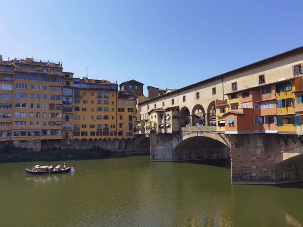 bekannte Brücken, die man einmal sehen sollte: Die Ponte Vecchio in Florenz